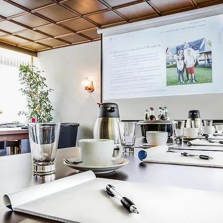 מלון Fernblick 3*